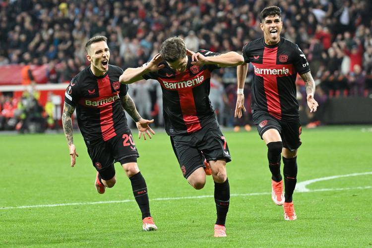 德甲前瞻:勒沃库森 VS 弗赖堡,药厂的欧冠冲刺与黑森林的坚韧阻击